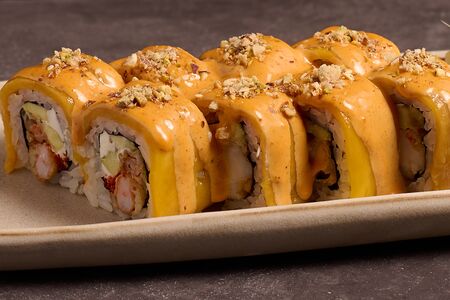 Ролл Манго-креветка