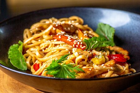 Лапша пшеничная со свининой