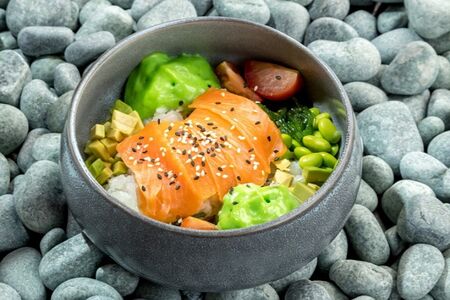 Поке с лососем