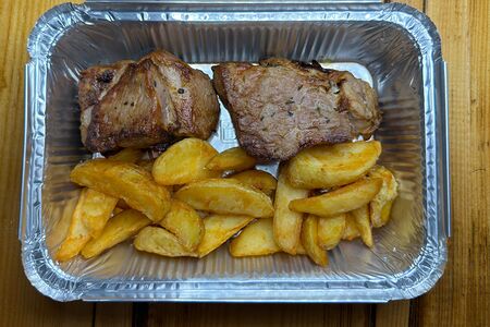 Комбо со cвинoй шеей