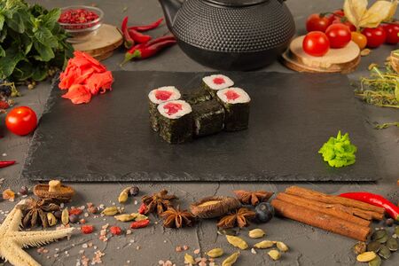 Классический с тунцом