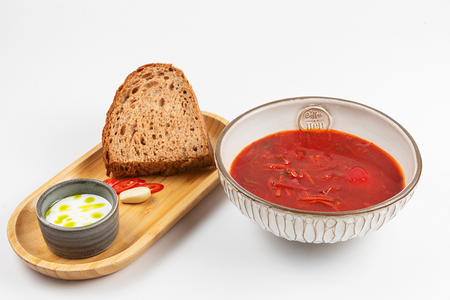 Борщ на говяжьих хвостах