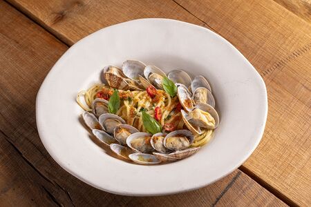 Спагетти с вонголе и боттаргой