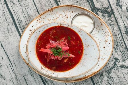 Борщ со сметаной