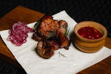 Шашлык из cвинoй шейки