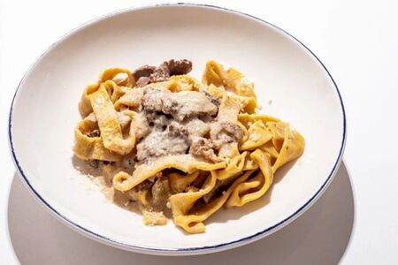 Домашние паппарделле с баклажаном и телятиной