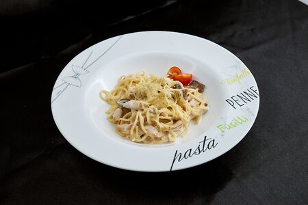 Тальятелле с курицей и грибами 