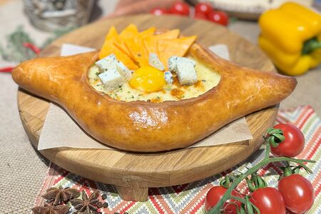 Хачапури Четыре сыра