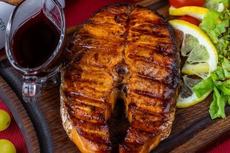 Стейк лосось