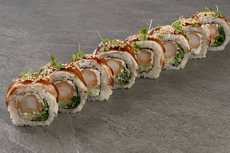 Шримп-ролл со страчателлой