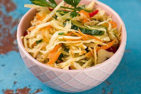 Салат из свежей капусты