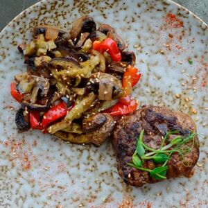 Говядина с овощами