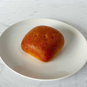 Пирожок с сыром и ветчиной