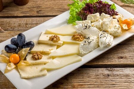 Кавказское сырное ассорти