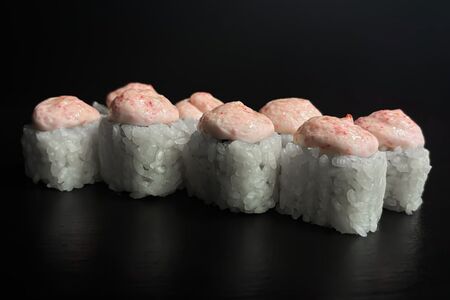 Запеченный ролл с креветкой