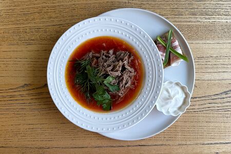 Сибирский борщ с разварной говядиной