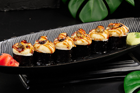 Запеченный ролл с мидиями