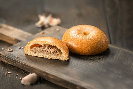 Пирожок с мясом