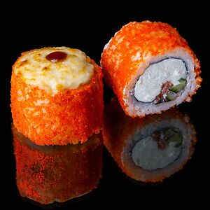 Запечённая калифорния с лососем