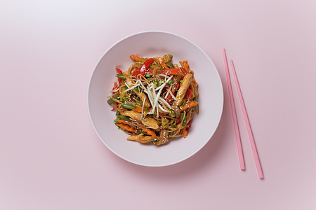 Wok с курицей