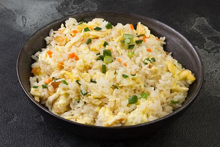 Рис, жаренный с яйцом