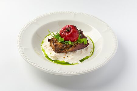 Запечённый баклажан cо страчателлой и томатами