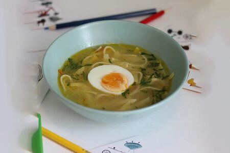 Суп лапша куриная с яйцом