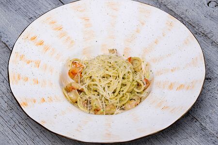 Паста с креветками в сливочном соусе