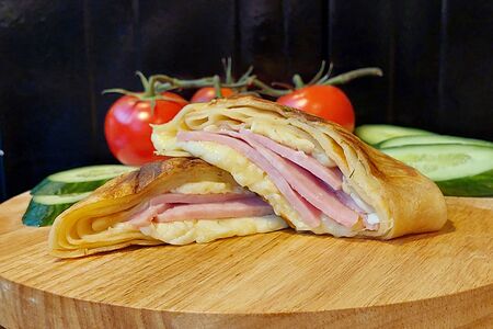 Блин ветчина-сыр