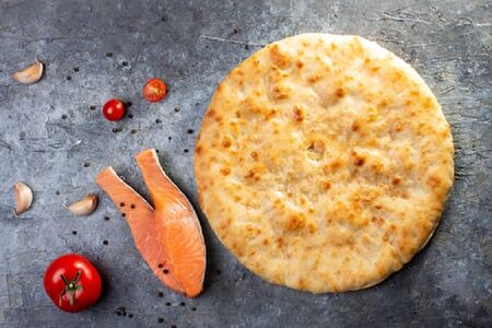 Осетинский пирог с семгой и яйцом