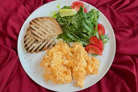 Завтрак Скрэмбл