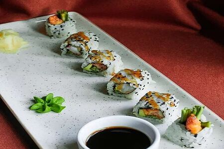 Калифорния с креветкой темпура