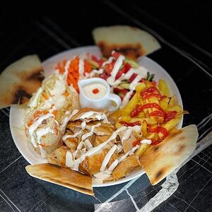 Шаверма на тарелке