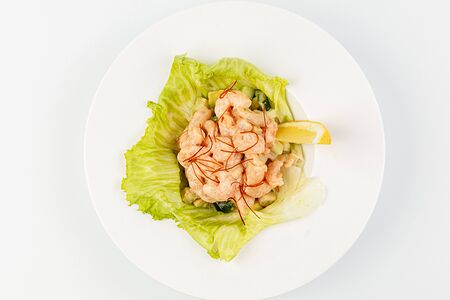 Коктейль из креветок c авокадо