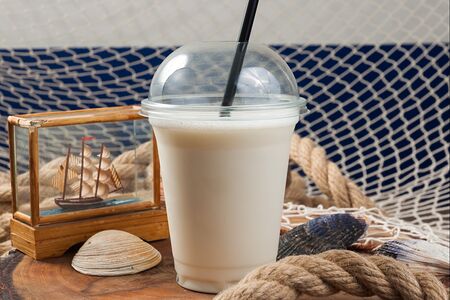 Молочный коктейль ванильный