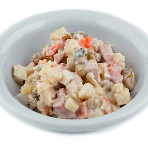 Оливье с колбасой