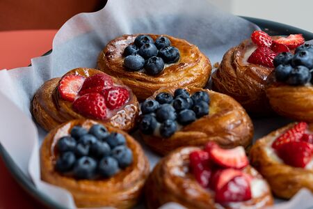 Дениш с ягодой