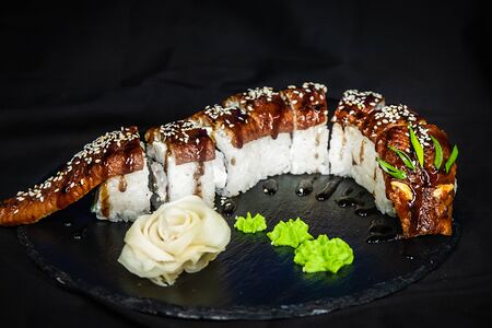 Ролл королевский дракон