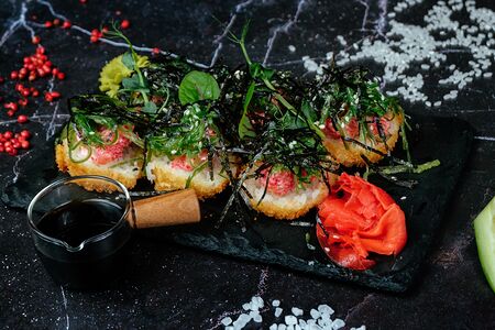 Фьюжн ролл с сёмгой