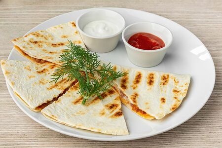 Кесадилья мясная