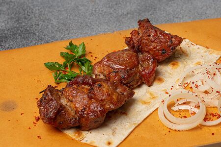 Шашлык из cвинoй шеи