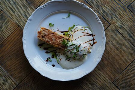 Наполеон с кижучем малой соли и каймаком