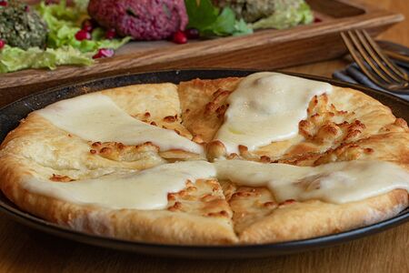 Хачапури по-царски