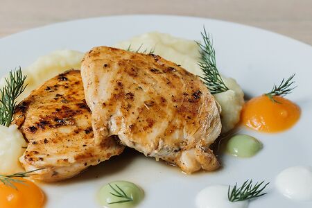 Куриное филе гриль с картофельным пюре