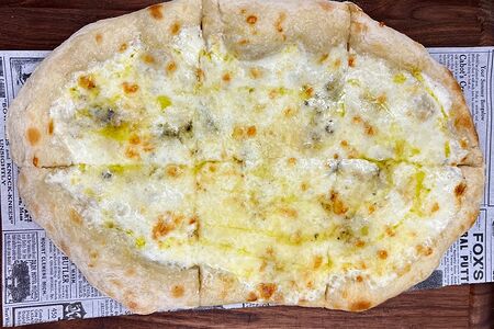 Четыре сыра с трюфельным соусом