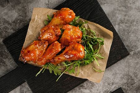 Куриные крылышки в соусе тайский чили