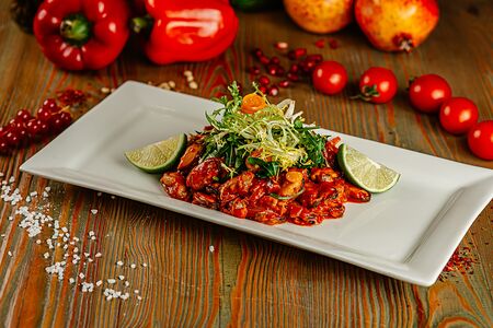 Салат с мидиями в томатном соусе