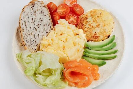 Скрембл с лососем