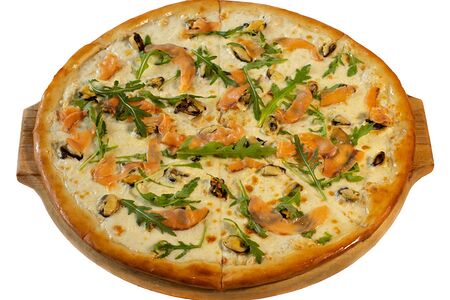 Пицца со слабосоленой семгой