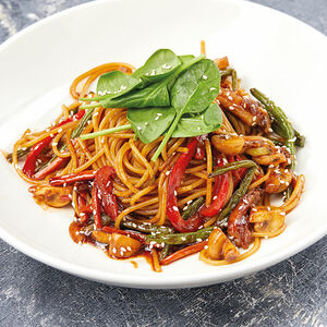 Паста со свининой в соусе терияки, спагетти